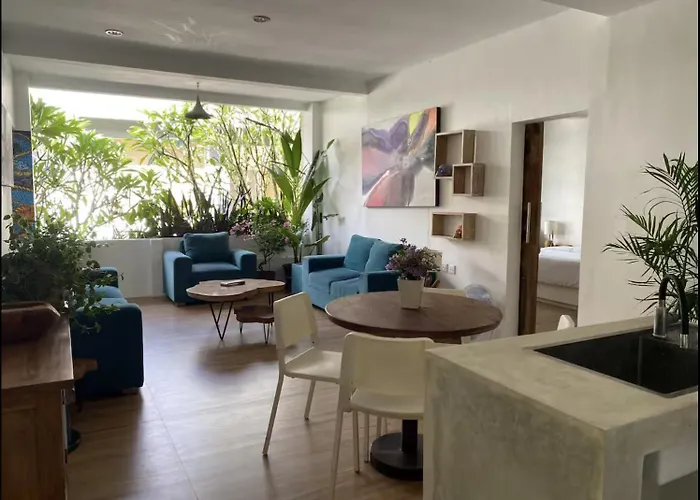 Devi\'S Seminyak Beach Apartment